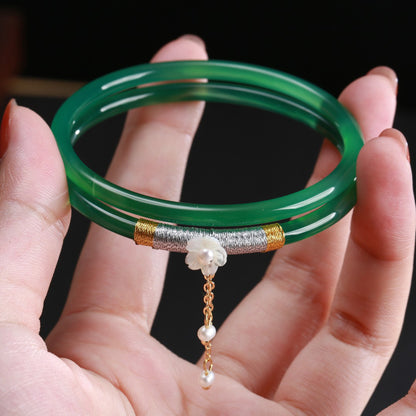 Forest Green Agate Jadeite Jingle Bangles With Five-Petal White Butterfly Nacre Flower